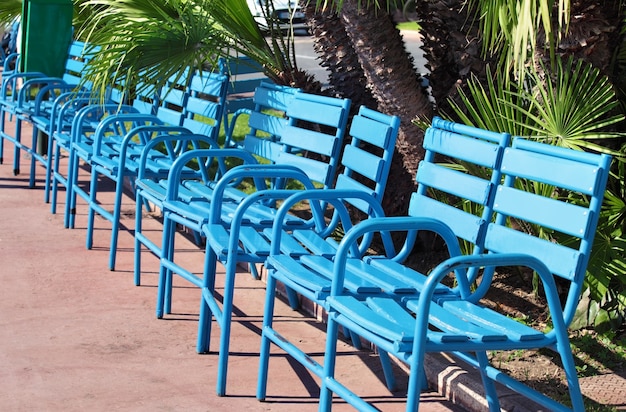 Gratis foto seafront bankje in cannes frankrijk