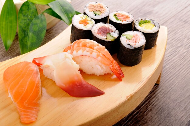 Selectie van sushi plaat