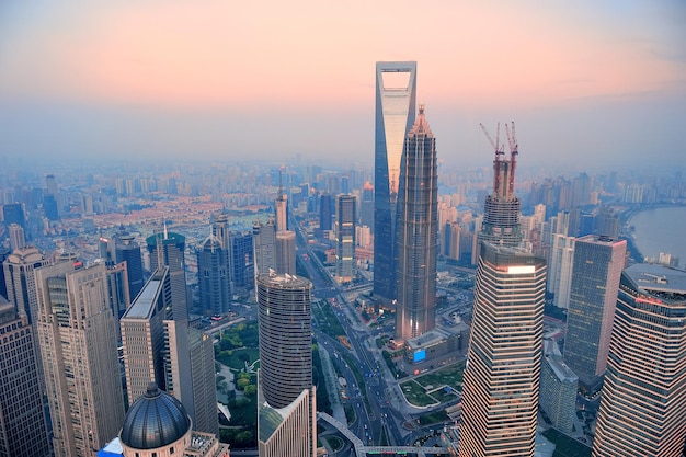 Shanghai antenne bij zonsondergang