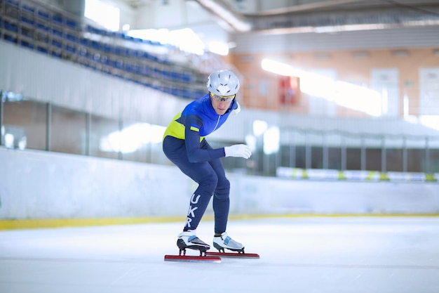 Gratis foto shorttrack schaatsen