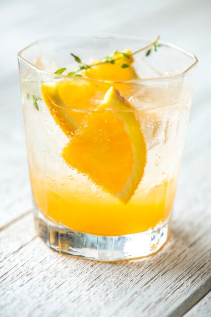 Sinaasappel en thyme gegoten waterrecept