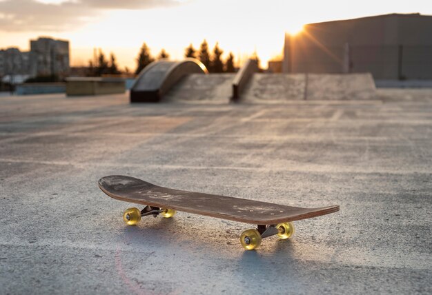 Skateboard op ijsbaan close-up