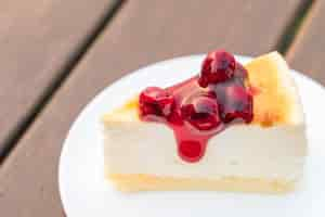 Gratis foto slice of new york cheesecake