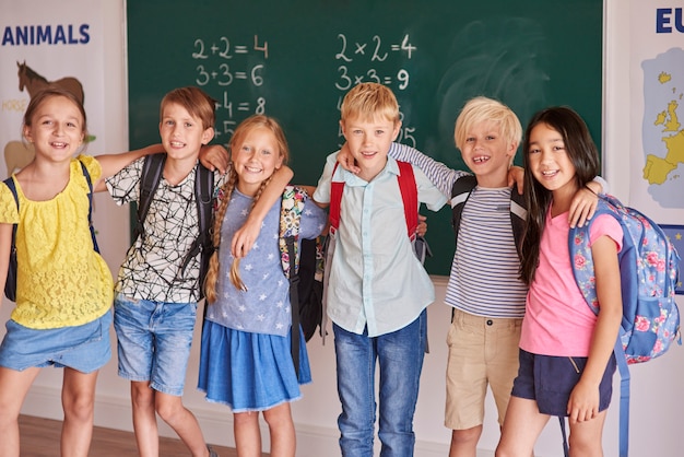 Smiley-kinderen in het hoofdplan