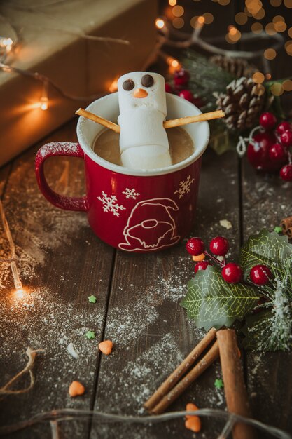 Sneeuwpop in de koffiemok