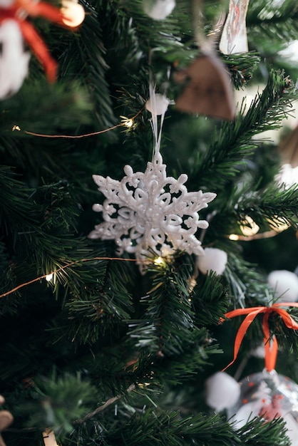 Sneeuwvlok ornament van een kerstboom