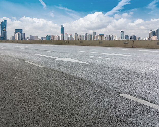 Snelheid weer snelweg lege achtergrond zonlicht