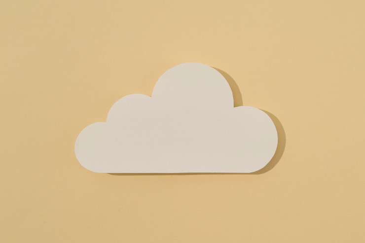 Gratis Foto social media stilleven met cloud