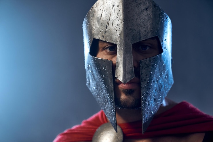 Gratis Foto spartaanse krijger in helm