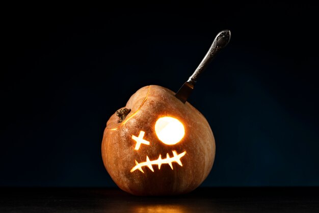 Spookachtig Halloween-pompoensnijwerk