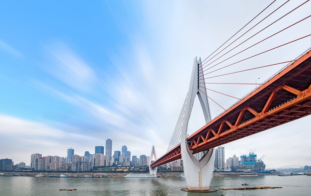 Stadsbeeld en skyline van Chongqing in cloud cloud