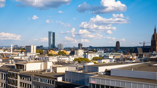 Stadsgezicht van Frankfurt het centrum van Duitsland