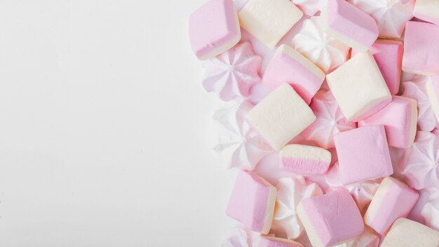 Stapel van zoete marshmallows