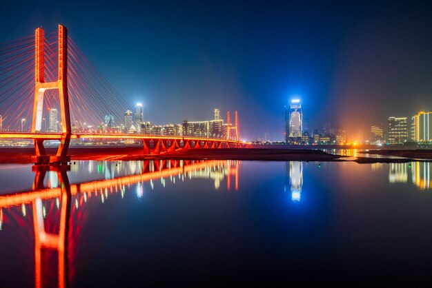 Stedelijke skyline met stadsbeeld