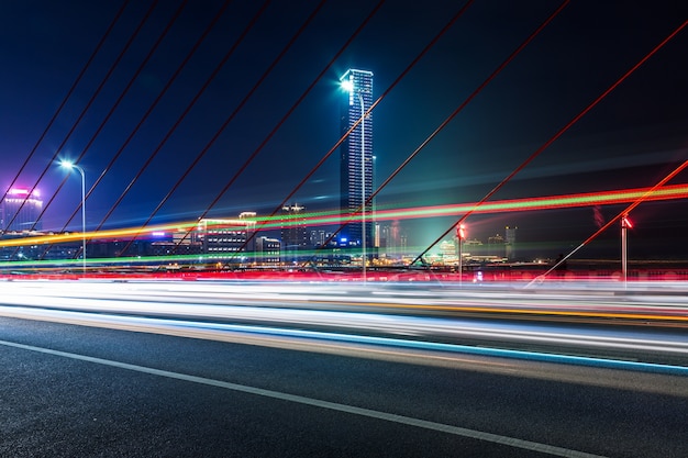 Gratis foto stedelijke skyline met stadsbeeld