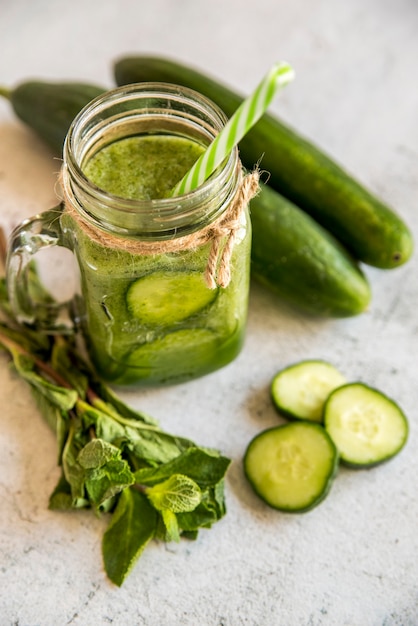 Stilleven van een smakelijke zomer smoothie