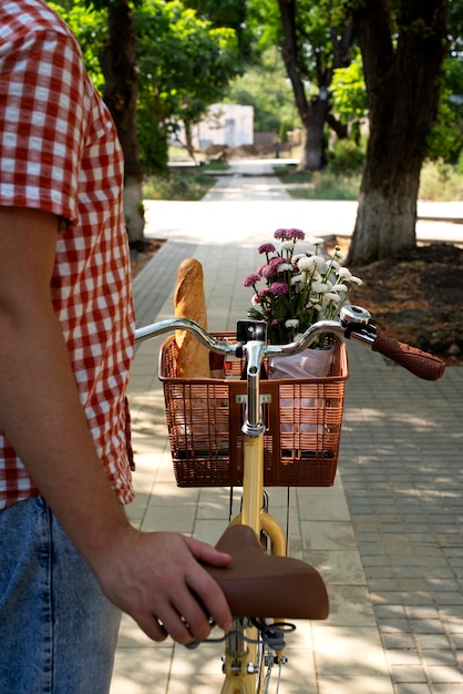 Stilleven van fietsmand