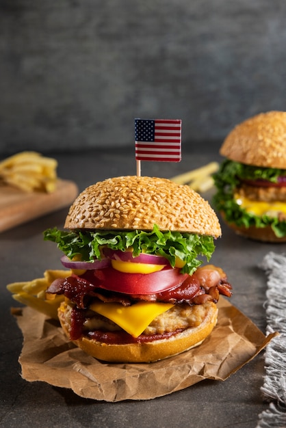 Gratis foto stilleven van heerlijke amerikaanse hamburger