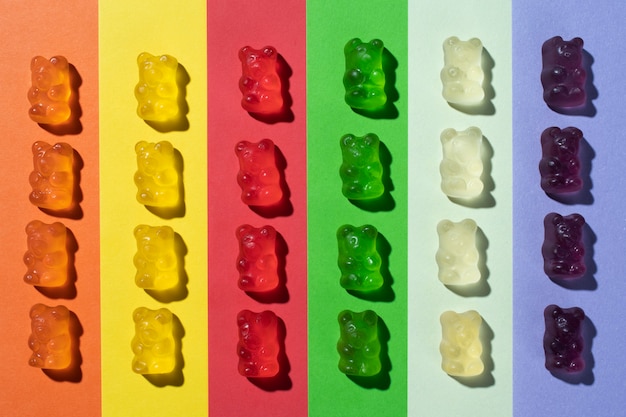 Gratis foto stilleven van kleurrijke gummyberen