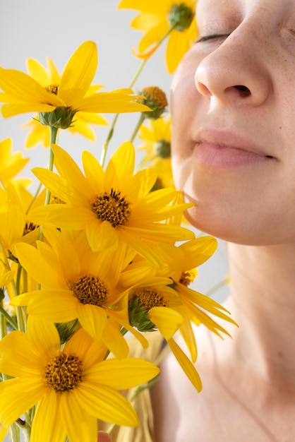 Gratis foto stilleven vredesdag arrangement met bloem