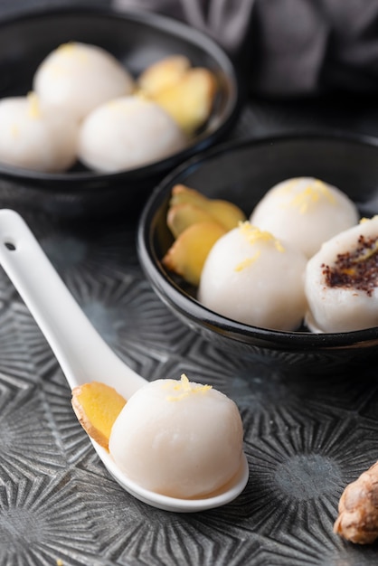 Gratis foto stilleven zoete tang yuan samenstelling