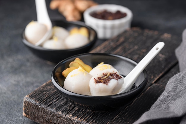 Gratis foto stilleven zoete tang yuan samenstelling