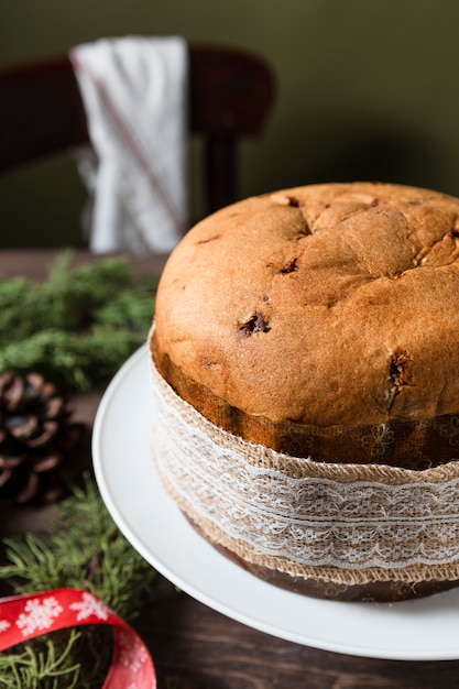 Stillevenassortiment van heerlijke panettone