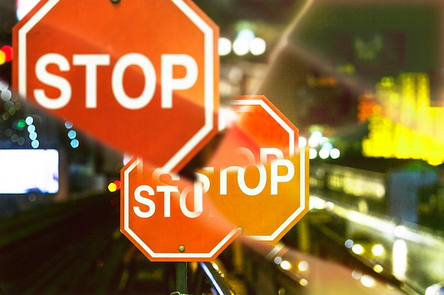 Stopbord met prisma-caleidoscoopeffect