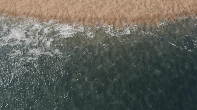 Gratis foto strand bij zonsondergang van bovenaf gezien