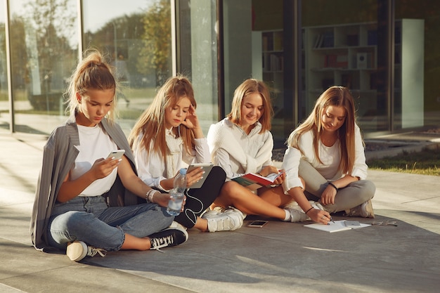 Studenten op de campus