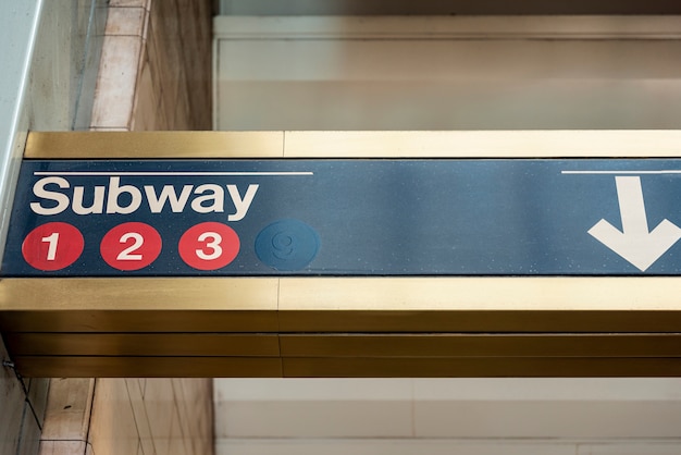 Gratis foto subway teken close-up vooraanzicht