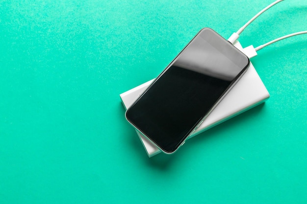 Telefoon mobiel verbinden met batterij powerbank