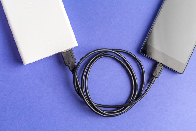 Telefoon mobiel verbinden met batterij powerbank