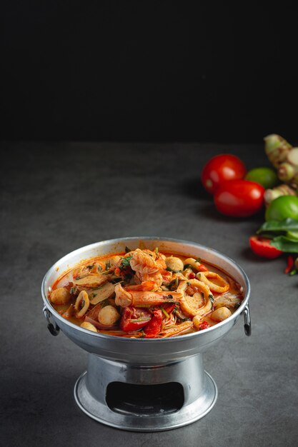 Thais eten; Tom Yum Zeevruchten of pikante soep met zeevruchten