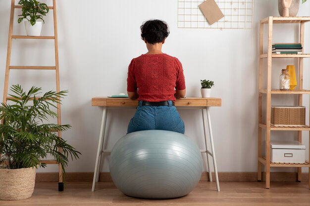 Thuiswerken op een ergonomische werkplek