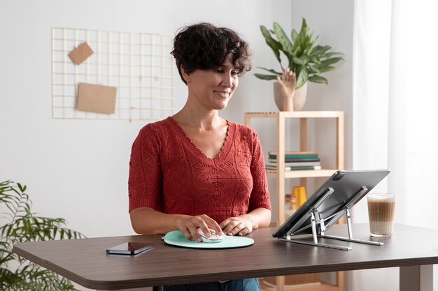 Thuiswerken op een ergonomische werkplek