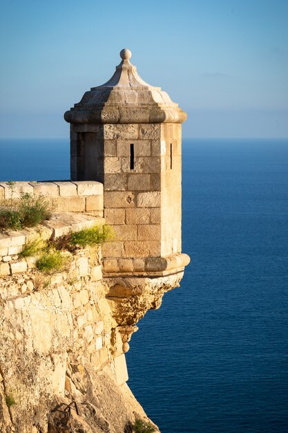 Toren en zee