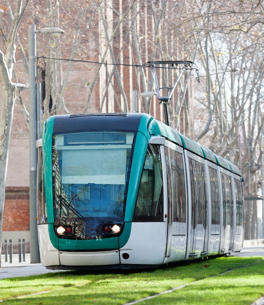 tram op straat van de stad