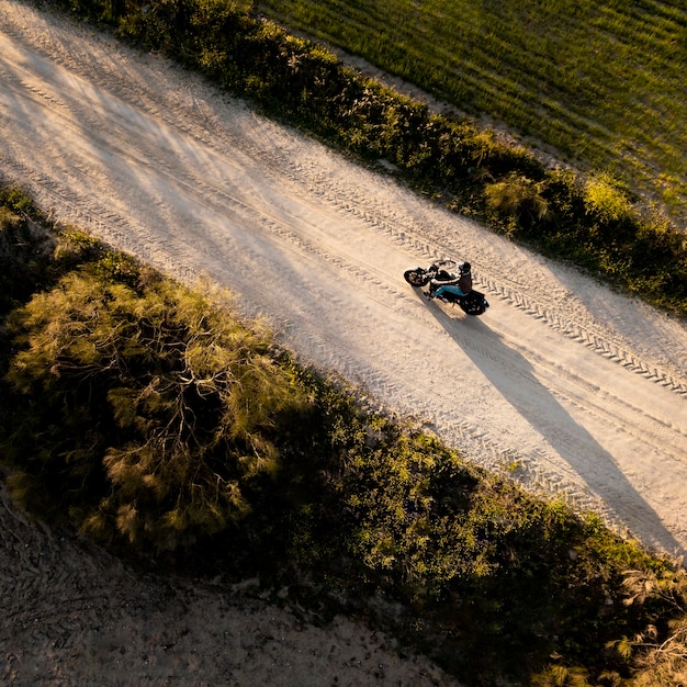 Transportconcept met motorrijder