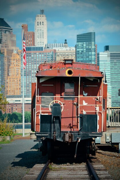 Trein en het centrum van Manhattan in park.