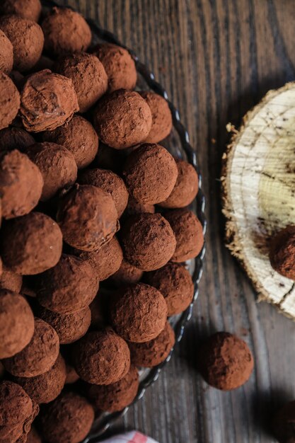 Truffels met cacaopoeder