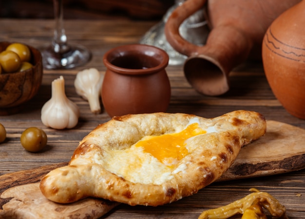 Turkse kaas eieren flatbread pide