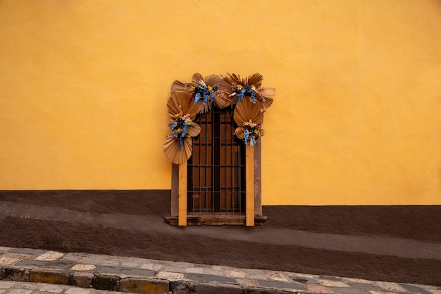 Uitzicht op Mexicaanse architectuur en cultuur