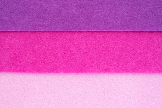 Uitzicht op viltstof in roze en paarse tinten