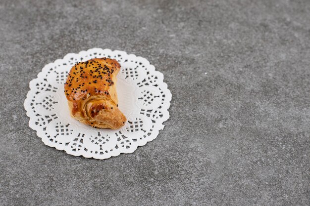 van vers zelfgemaakt koekje. Zelfgemaakt vers koekje. smakelijk.