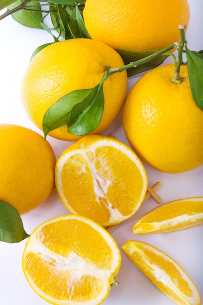 Gratis foto vegetarische verfrissende sinaasappelen versheid