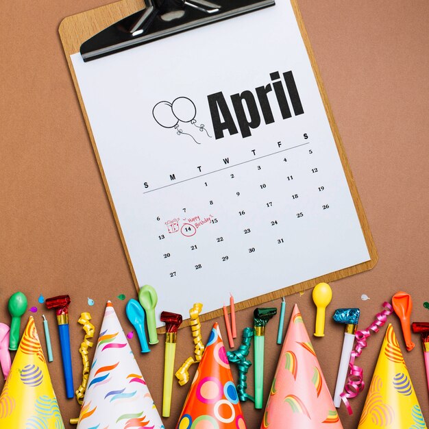 Verjaardagsherinneringen in kalender en feestmutsen