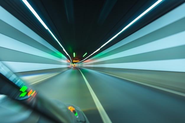 Verkeer in een tunnel