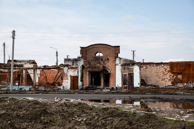 Vernietigde gebouwen Russische oorlog in oekraïne