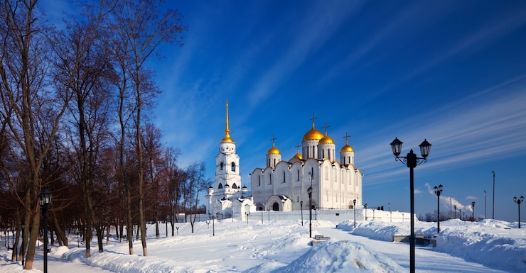 Gratis Foto veronderstellingskathedraal in vladimir in de winter